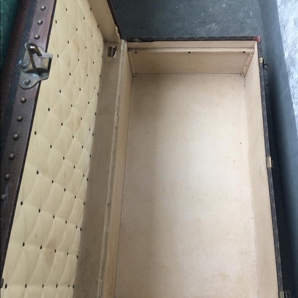 Luis Vuitton suitcase - Picture 2 of 8